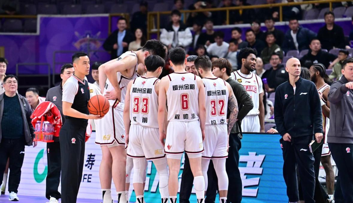 关于关键时刻CBA常规赛传出新动向，浙江队官宣签约，管理层表态：目标明确，训练强度明显提升的信息