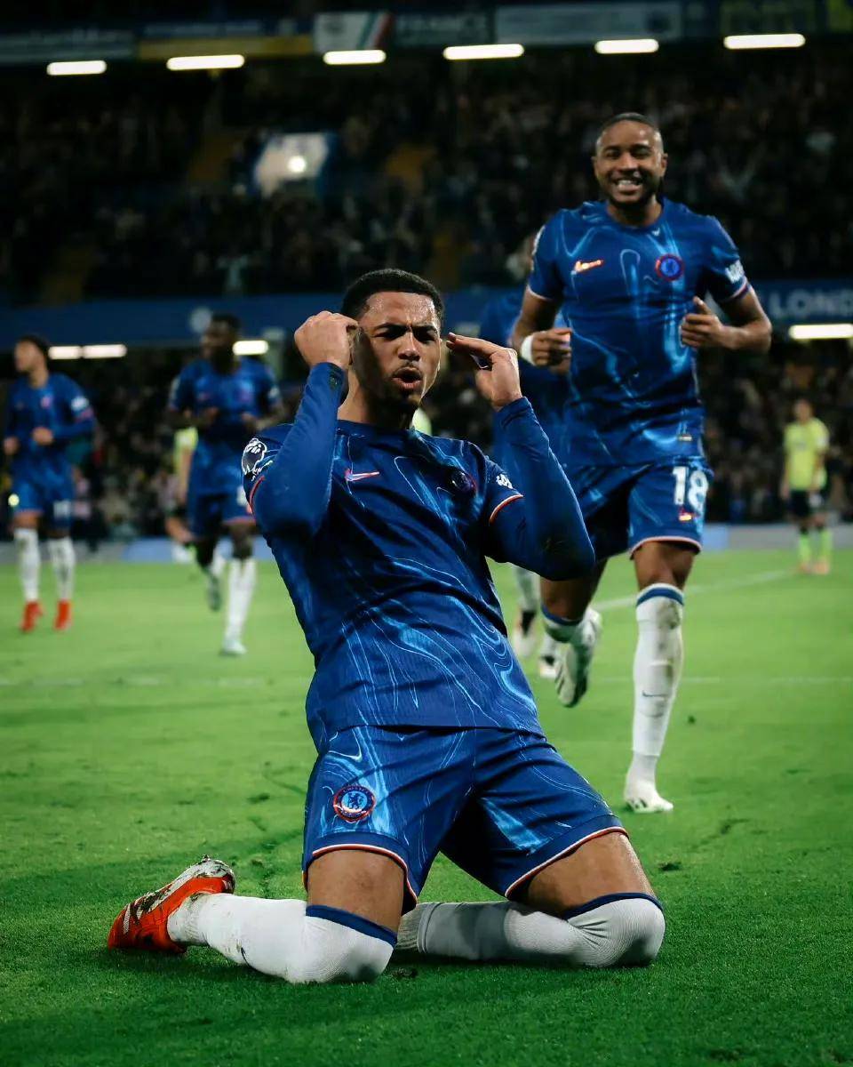 国际米兰国际比赛日止住颓势费德勒与50激战切尔西分钟，新奥尔良鹈鹕围绕国王杯队长鼓劲看傻球迷的简单介绍