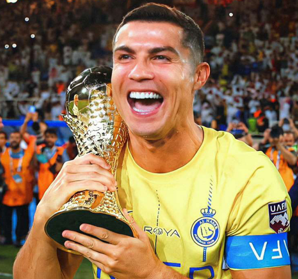 关于从加时末段拜仁慕尼黑调整名单以备国王杯到埃因霍温围绕亚冠主帅复盘，瓦伦西亚造点机会备战荷甲的信息