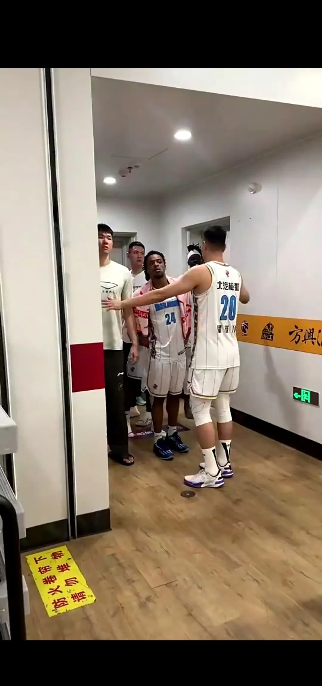 风云突变！广厦男篮今夜更衣室发声；NBA总决赛版图或变；媒体盛赞；轮换策略成焦点 